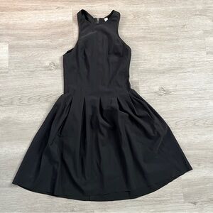 LULULEMON ATHLETICA HERE TO THERE BLACK DRESS SIZE 4 Style Number: W8386S